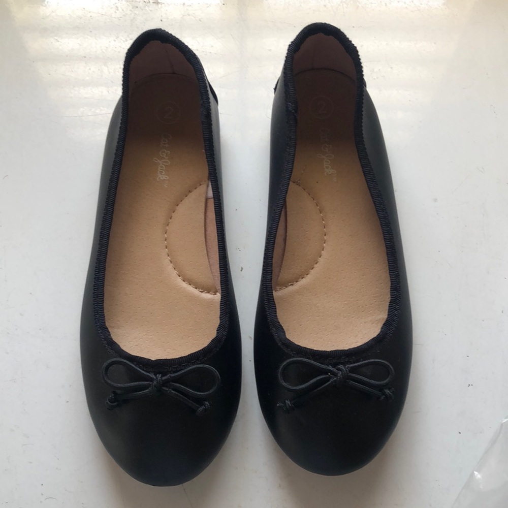 Color Black girls size 2 shoes